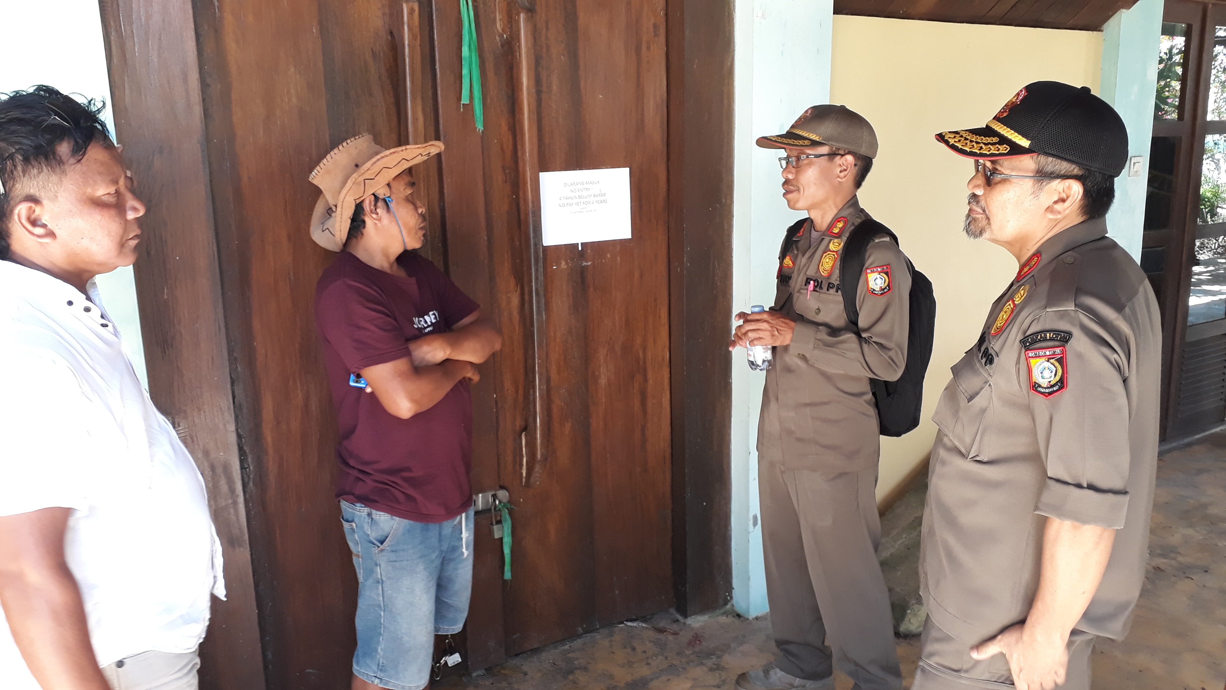 Villa tak berizin di Lombok Timur diperiksa petugas Satpol PP 